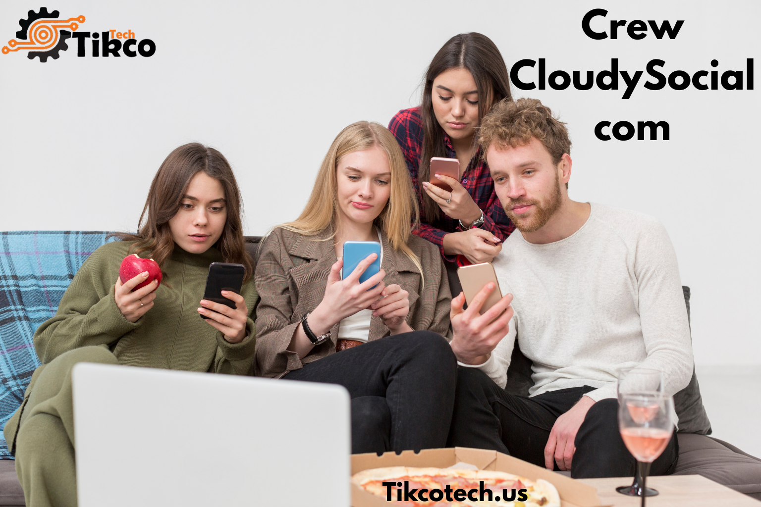 Crew CloudySocial com